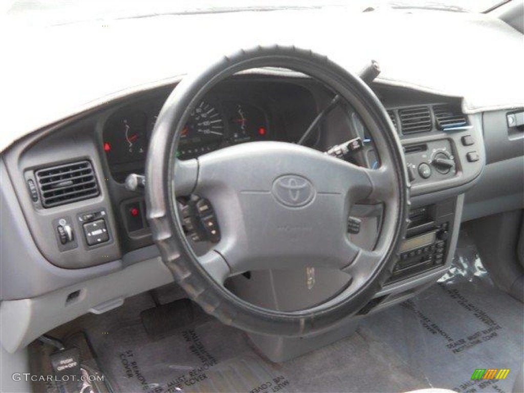 2000 Sienna CE - Silver Spruce Metallic / Gray photo #12