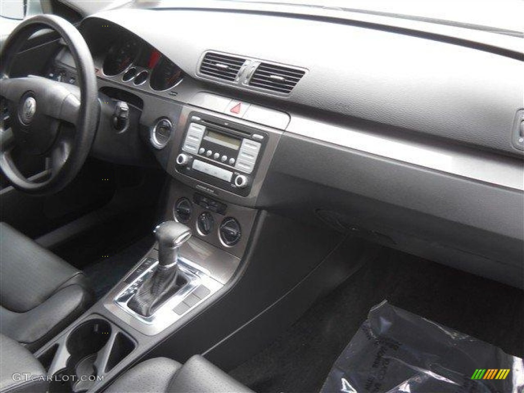 2008 Passat Turbo Sedan - Reflex Silver / Black photo #14