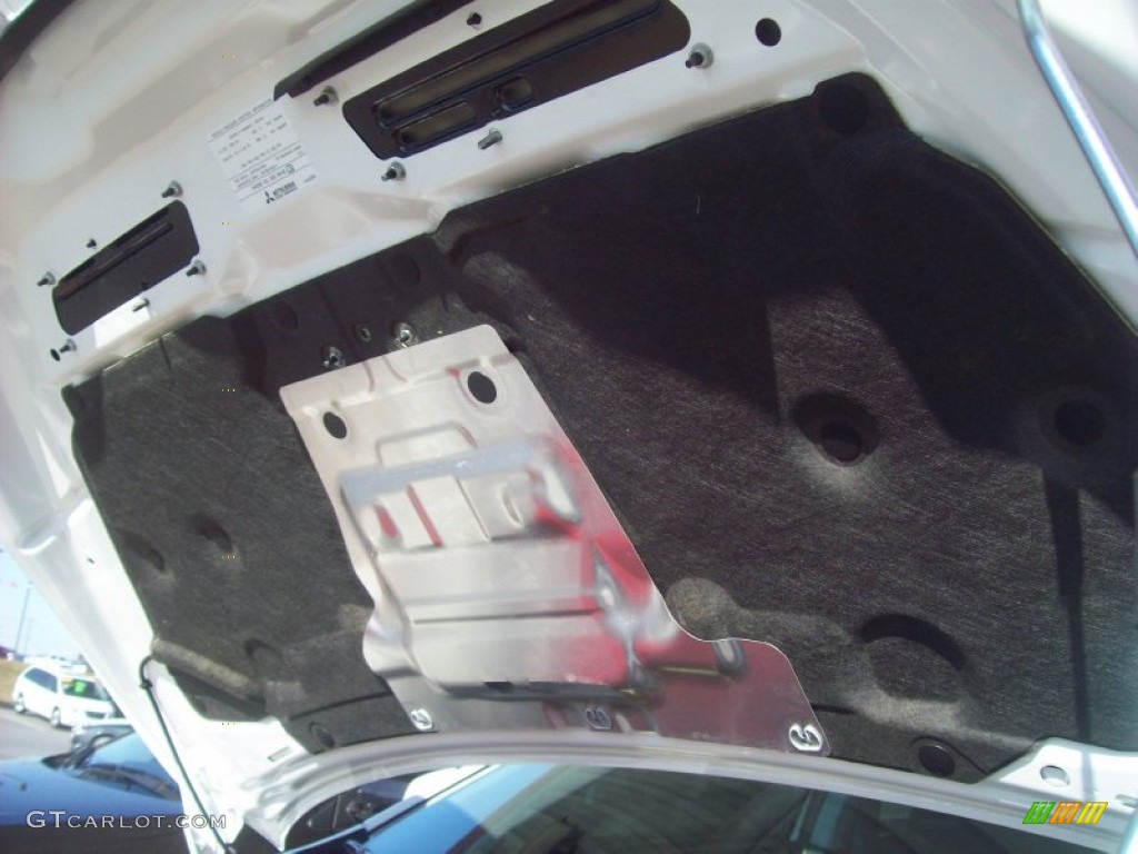 2012 Lancer Evolution GSR - Wicked White / Black Recaro photo #27