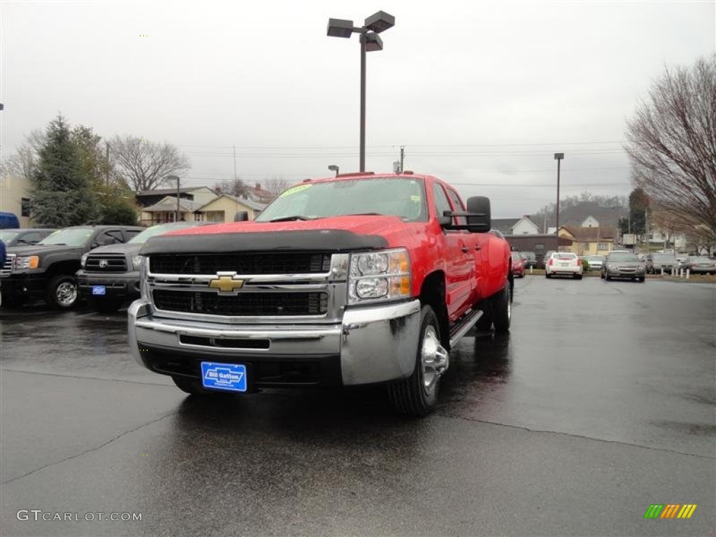 2008 Silverado 3500HD LT Crew Cab 4x4 Dually - Victory Red / Ebony photo #2