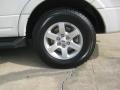 2008 Ford Expedition XLT Wheel and Tire Photo