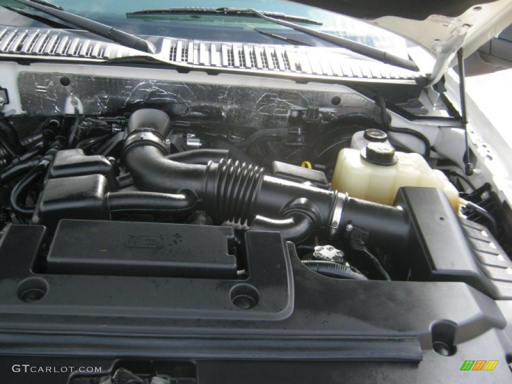 2008 Ford Expedition XLT Engine Photos