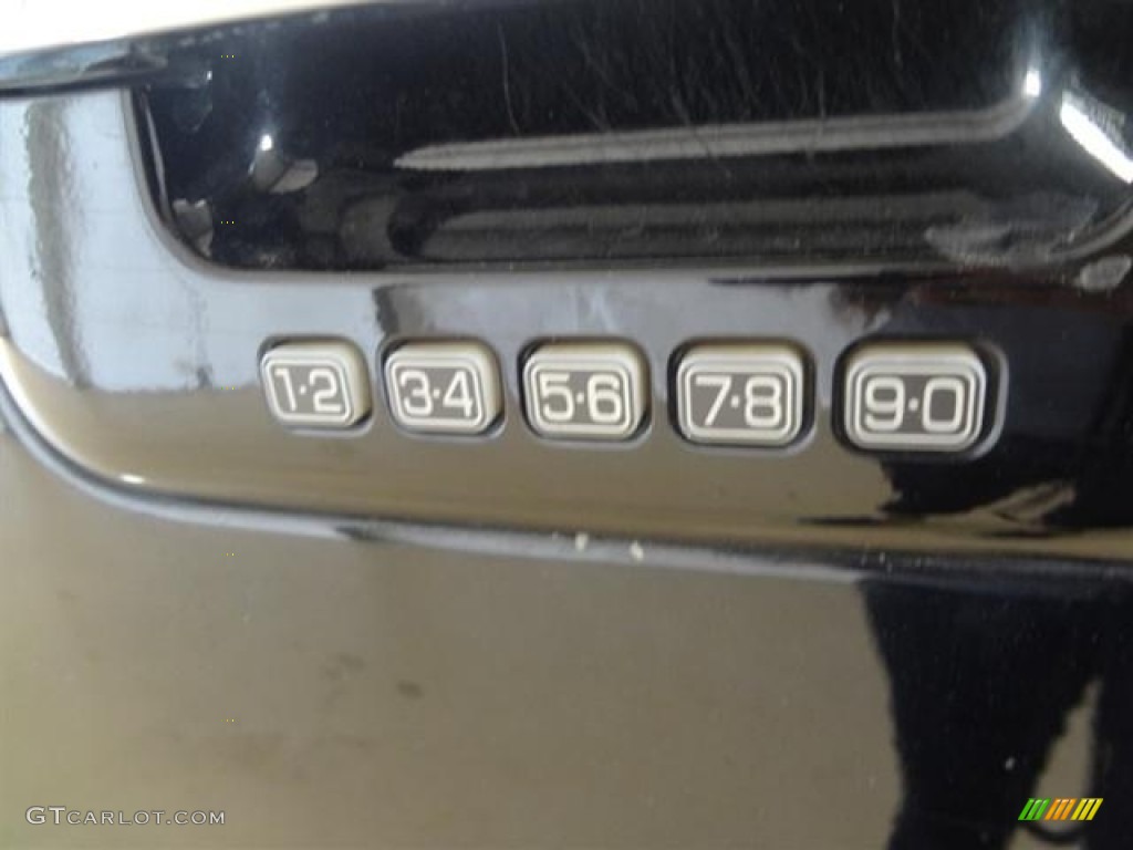 2008 Mark LT SuperCrew 4x4 - Black / Black/Dove Grey Piping photo #12