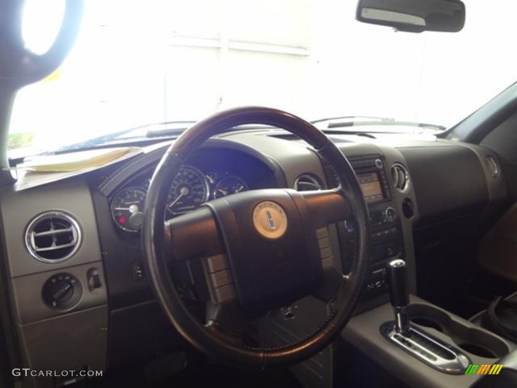 2008 Mark LT SuperCrew 4x4 - Black / Black/Dove Grey Piping photo #13