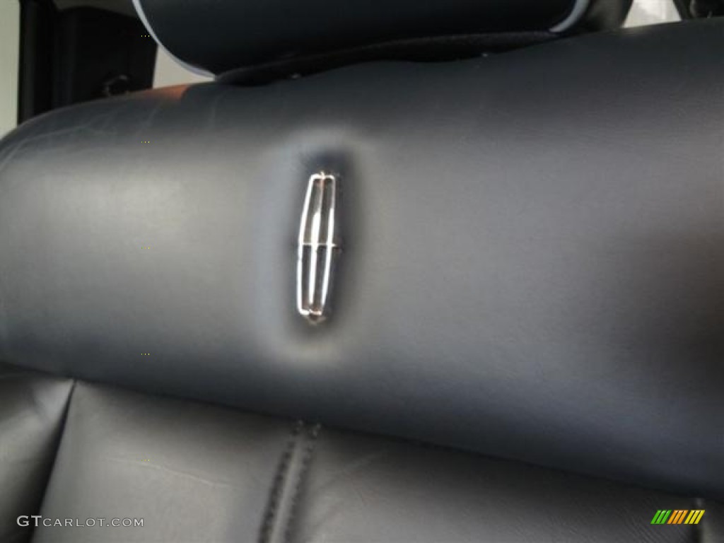 2008 Mark LT SuperCrew 4x4 - Black / Black/Dove Grey Piping photo #16