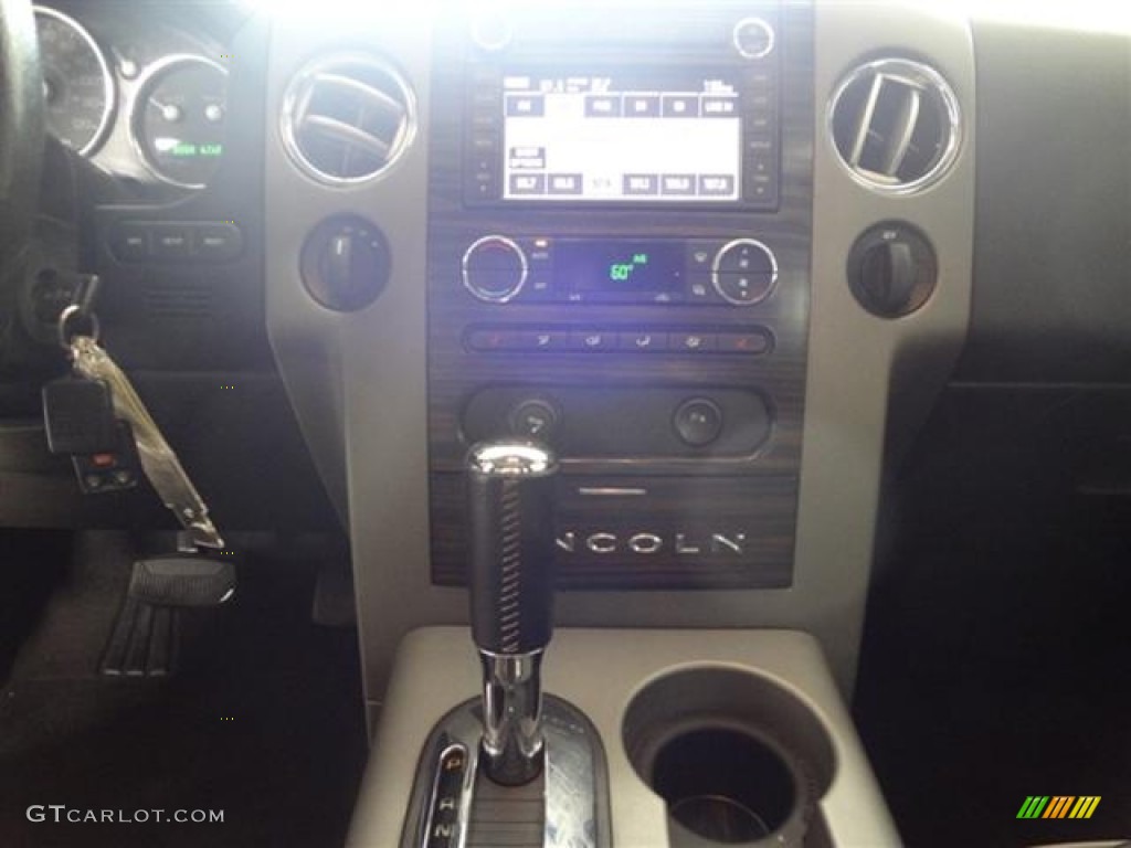 2008 Mark LT SuperCrew 4x4 - Black / Black/Dove Grey Piping photo #19