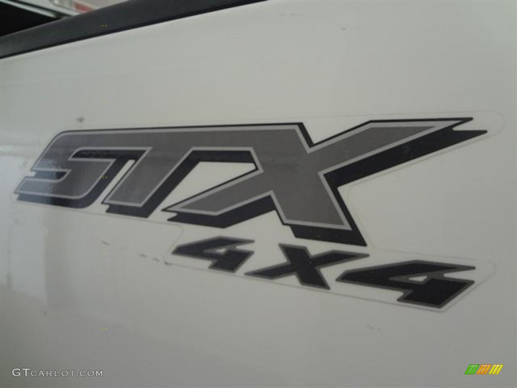 2005 Ford F150 STX SuperCab 4x4 Marks and Logos Photos