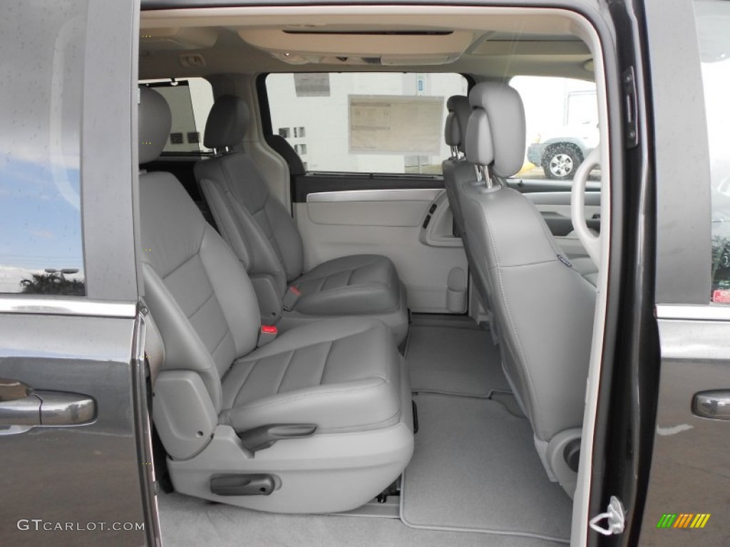 Aero Gray Interior 2012 Volkswagen Routan SEL Photo #60464731