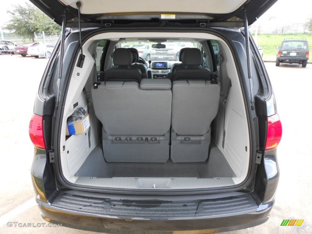 2012 Volkswagen Routan SEL Trunk Photo #60464749