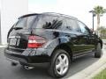 Black - ML 350 4Matic Photo No. 6