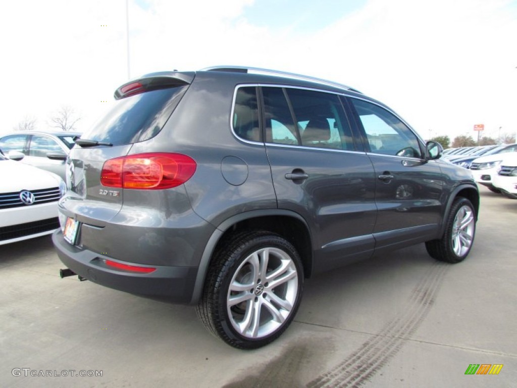 2012 Tiguan SEL - Pepper Gray Metallic / Black photo #2