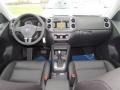 Candy White - Tiguan SE Photo No. 5