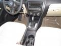 Black - Jetta SE Sedan Photo No. 6