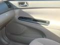 Super White - Camry LE Photo No. 20