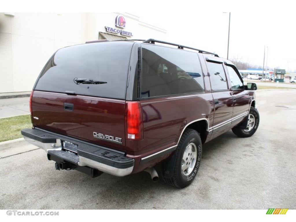 1995 Suburban K1500 LS 4x4 - Dark Garnet Red Metallic / Bordeaux Red photo #4