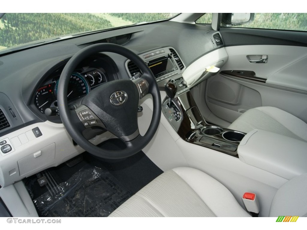 Light Gray Interior 2012 Toyota Venza LE AWD Photo #60486386
