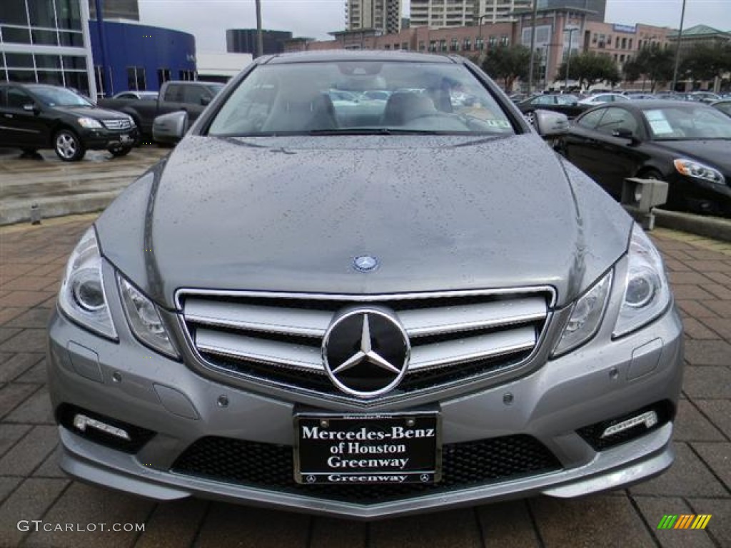 2010 E 550 Coupe - Palladium Silver Metallic / Ash Gray photo #2