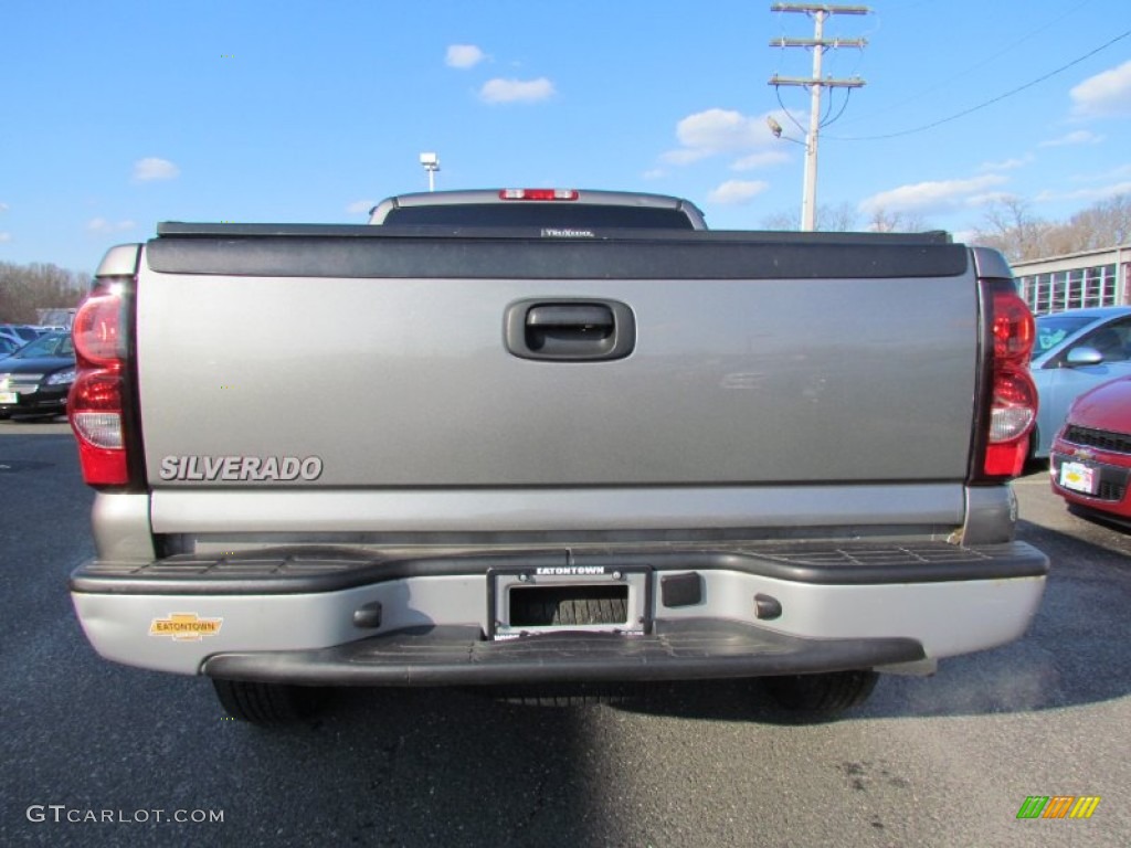 2006 Silverado 1500 Work Truck Extended Cab 4x4 - Graystone Metallic / Dark Charcoal photo #6