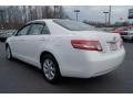 Super White - Camry LE Photo No. 33