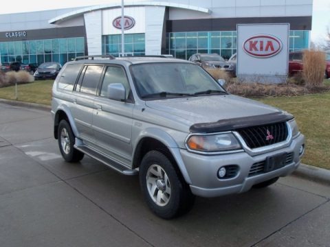 2001 Mitsubishi Montero Sport Limited 4x4 Data, Info and Specs