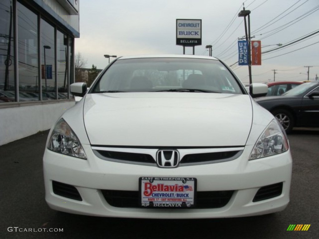 2007 Accord LX Sedan - Taffeta White / Ivory photo #2