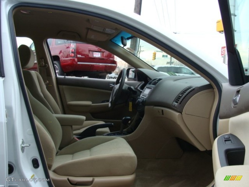 2007 Accord LX Sedan - Taffeta White / Ivory photo #8