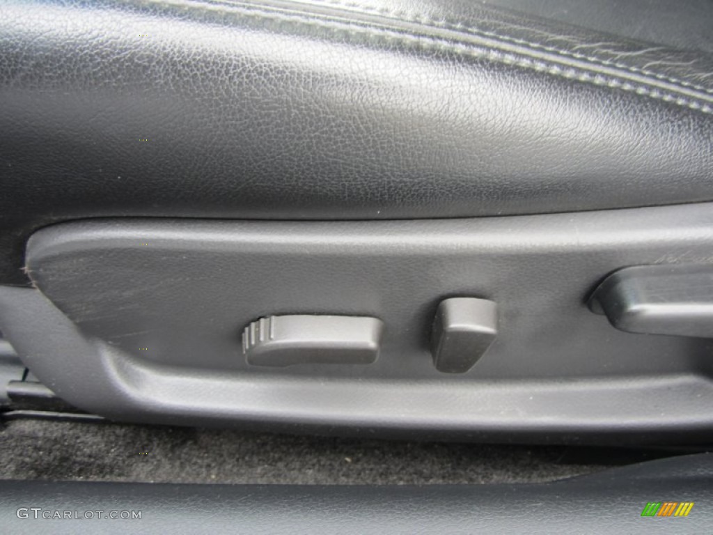 2008 Altima 3.5 SE Coupe - Radiant Silver Metallic / Charcoal photo #22