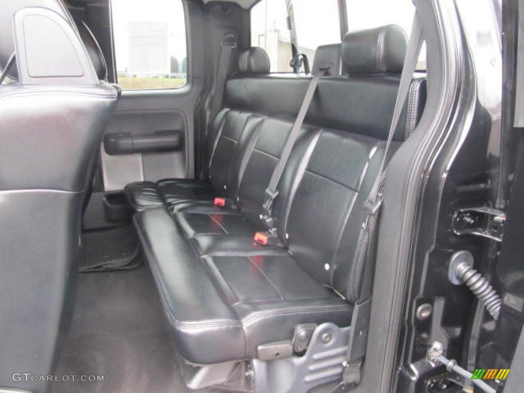 2004 Ford F150 Lariat SuperCab 4x4 Rear Seat Photo #60513168