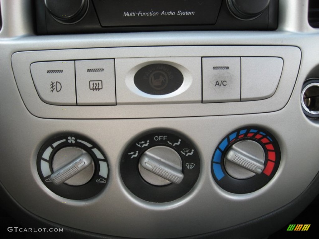2005 Mazda Tribute s Controls Photo #60517140