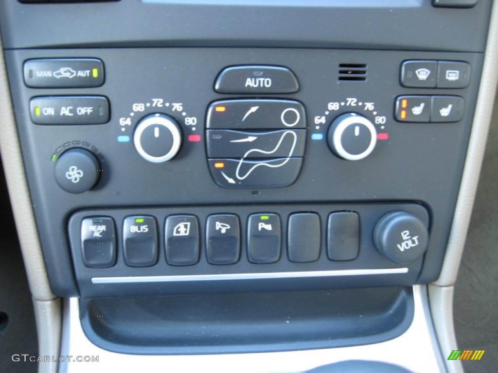 2013 Volvo XC90 3.2 AWD Controls Photo #60517401