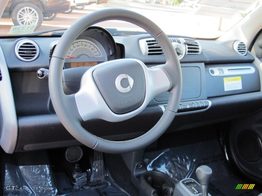 2012 Smart fortwo pure coupe Dashboard Photos