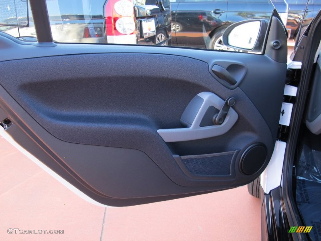 2012 Smart fortwo pure coupe Plain Black Door Panel Photo #60517971