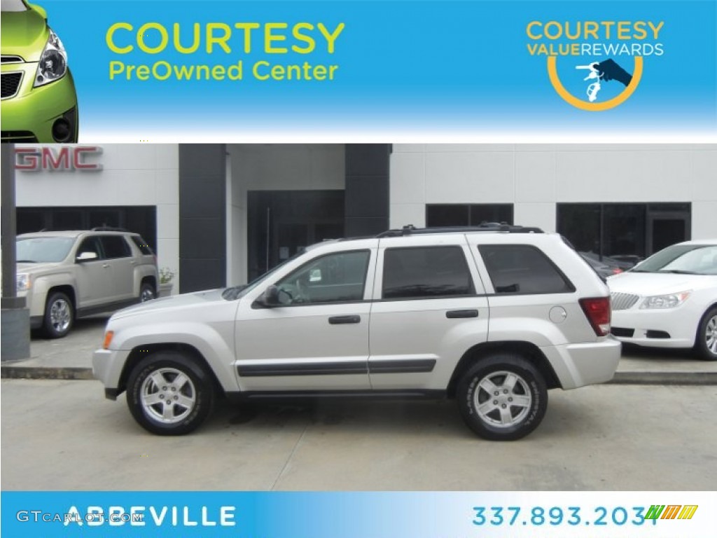 2005 Grand Cherokee Laredo - Bright Silver Metallic / Medium Slate Gray photo #1