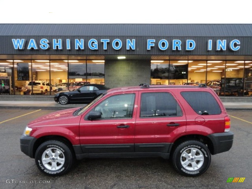 2006 Escape XLT V6 4WD - Redfire Metallic / Medium/Dark Pebble photo #1