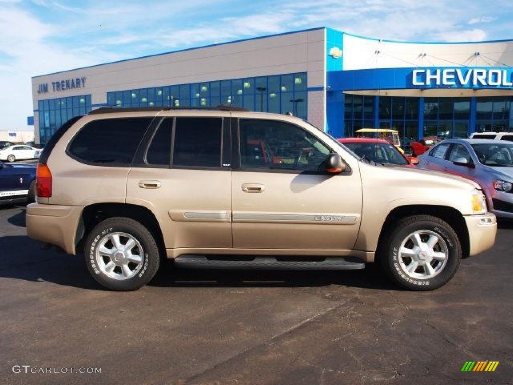 2005 Envoy SLT 4x4 - Sand Beige Metallic / Light Tan/Ebony photo #1