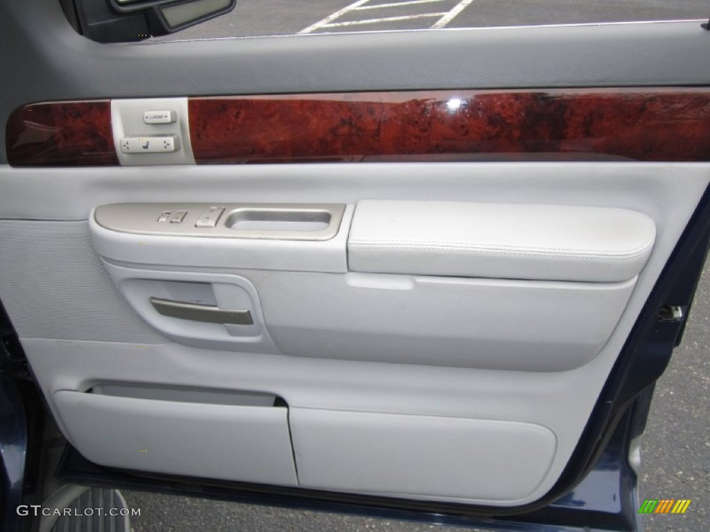 2004 Lincoln Aviator Ultimate 4x4 Dove Grey Door Panel Photo #60526303
