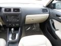 Black - Jetta SE Sedan Photo No. 15