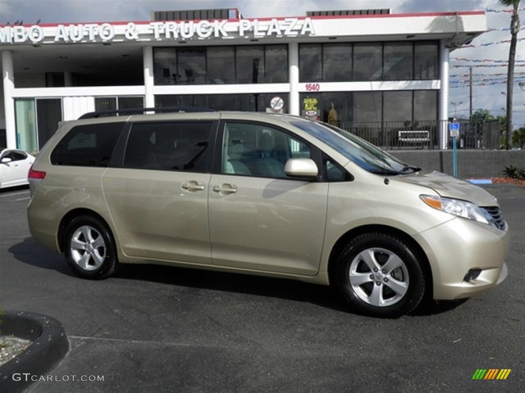 2011 Sienna LE - Sandy Beach Metallic / Bisque photo #10