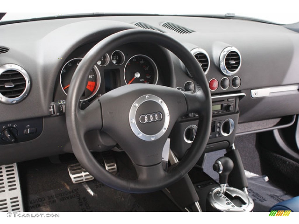 2004 Audi TT 3.2 quattro Coupe Blue Steering Wheel Photo #60530626