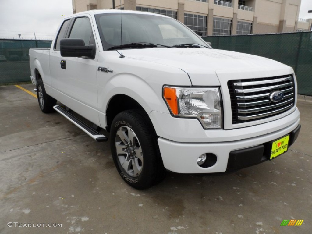 2011 F150 XLT SuperCab - Oxford White / Black photo #1
