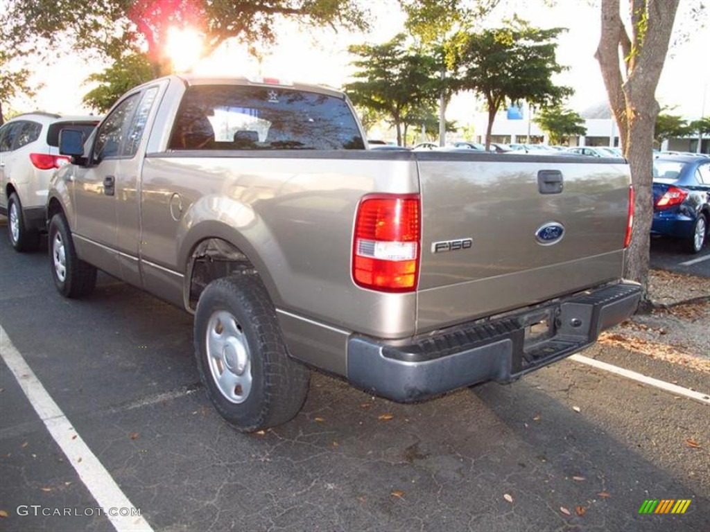 2005 F150 XL Regular Cab - Arizona Beige Metallic / Tan photo #3