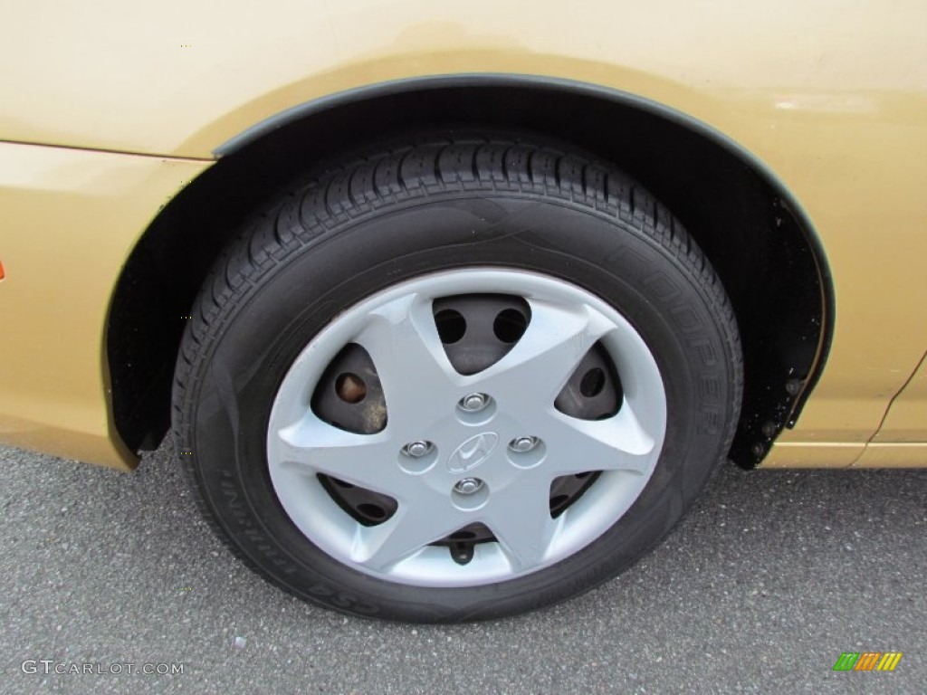 2004 Elantra GLS Sedan - Hazelnut / Gray photo #3