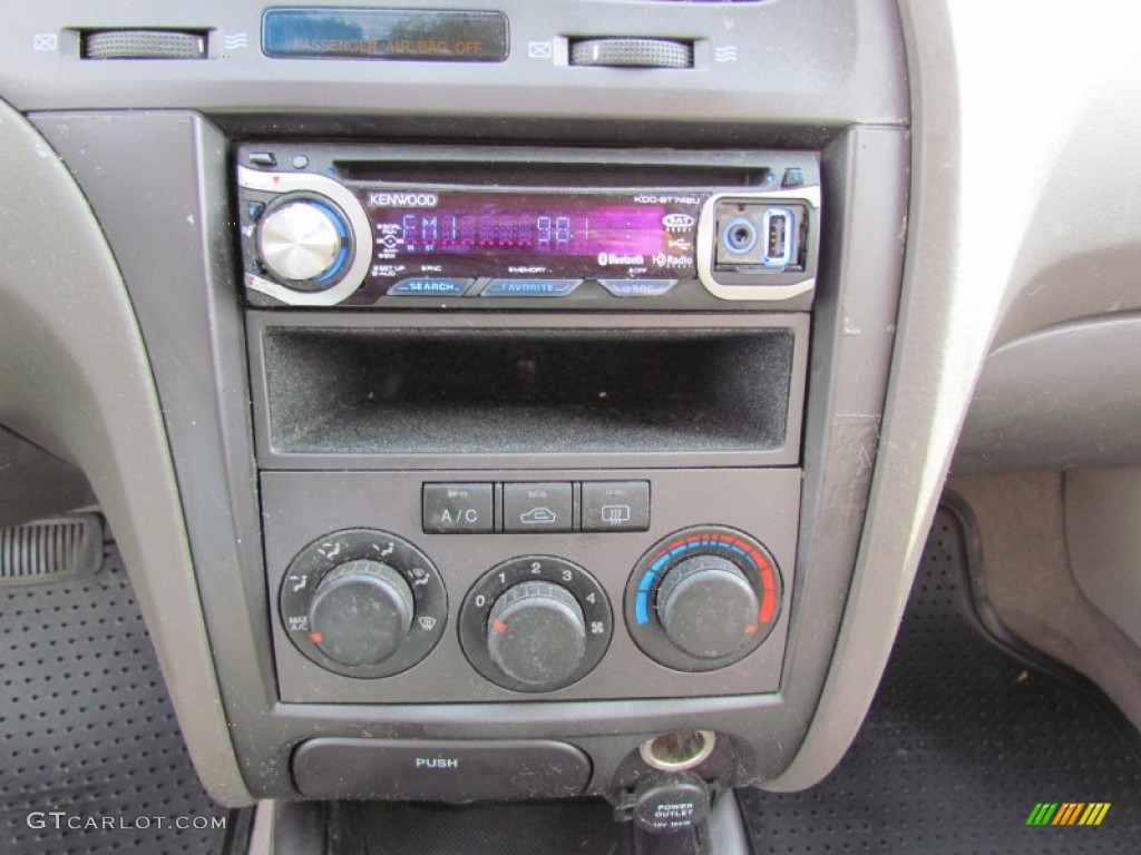 2004 Elantra GLS Sedan - Hazelnut / Gray photo #13