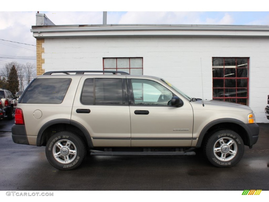 2004 Explorer XLS 4x4 - Pueblo Gold Metallic / Medium Parchment photo #4