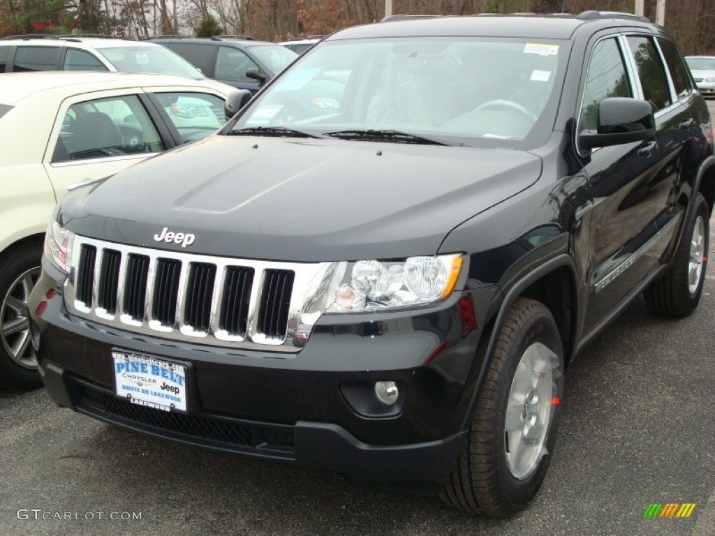 2012 Grand Cherokee Laredo 4x4 - Black Forest Green Pearl / Dark Graystone/Medium Graystone photo #1