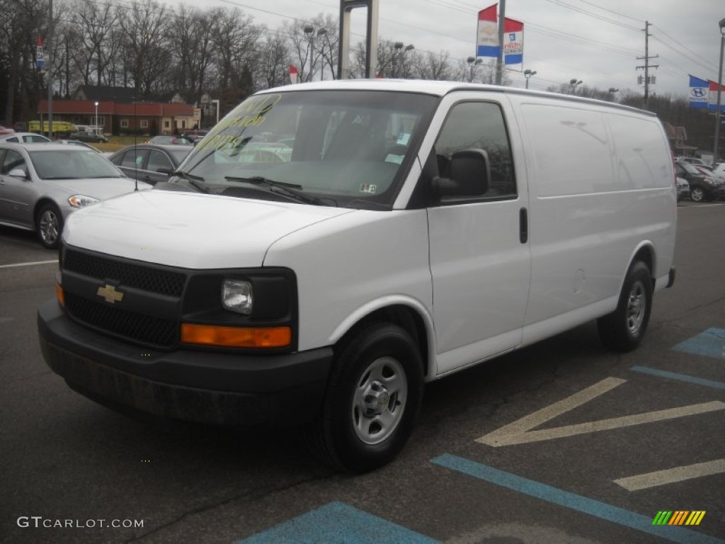 2007 Express 1500 AWD Commercial Van - Summit White / Medium Pewter photo #7