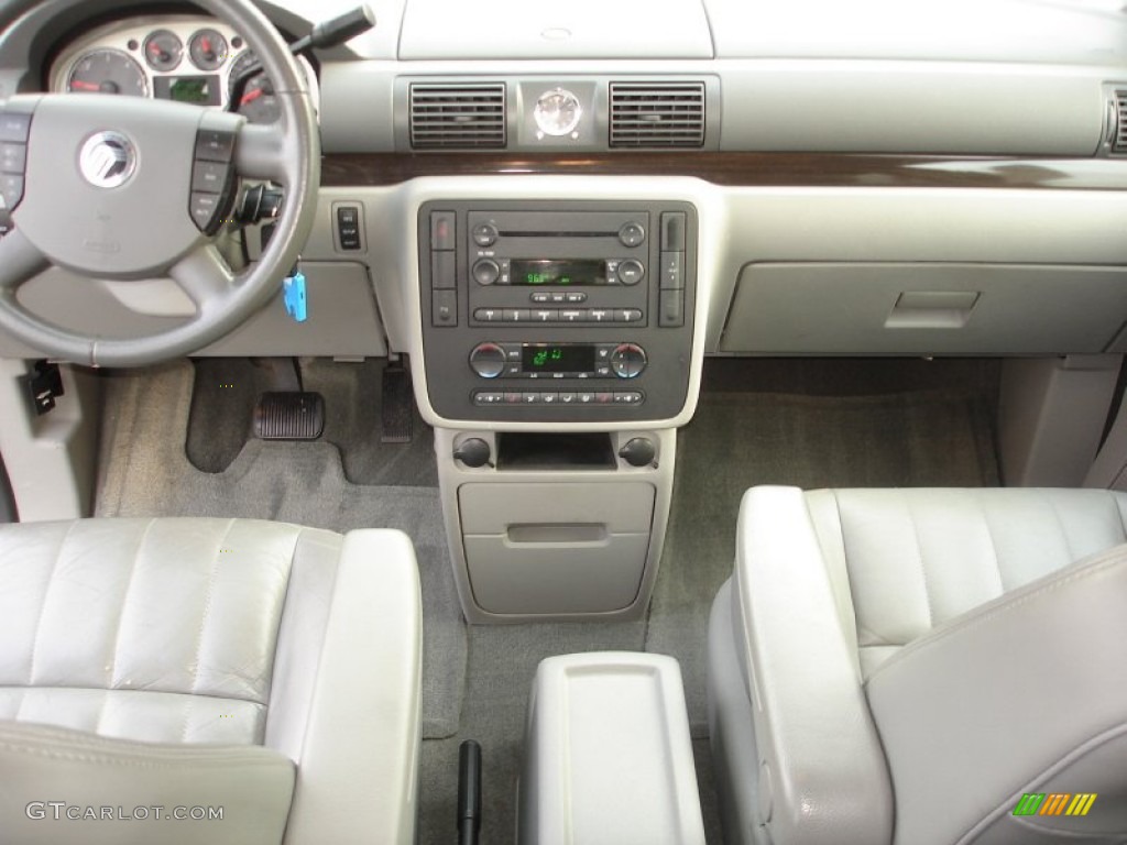2004 Monterey Luxury - Black / Flint photo #12
