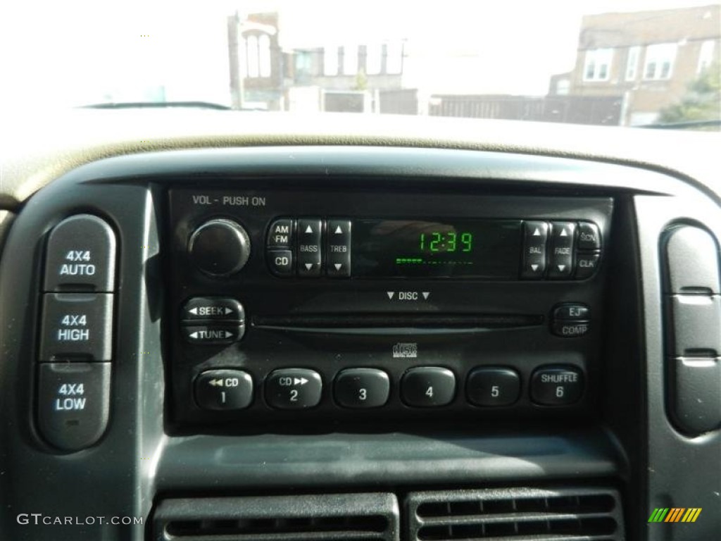 2002 Ford Explorer XLS 4x4 Audio System Photos