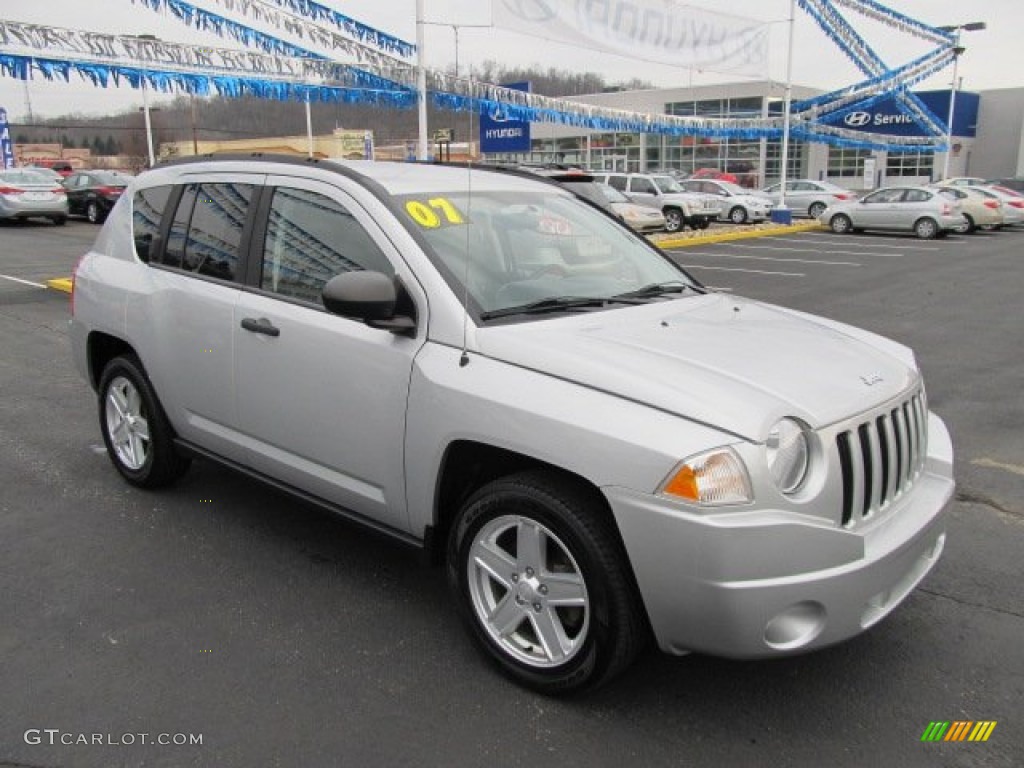 2007 Compass Sport 4x4 - Bright Silver Metallic / Pastel Slate Gray photo #1