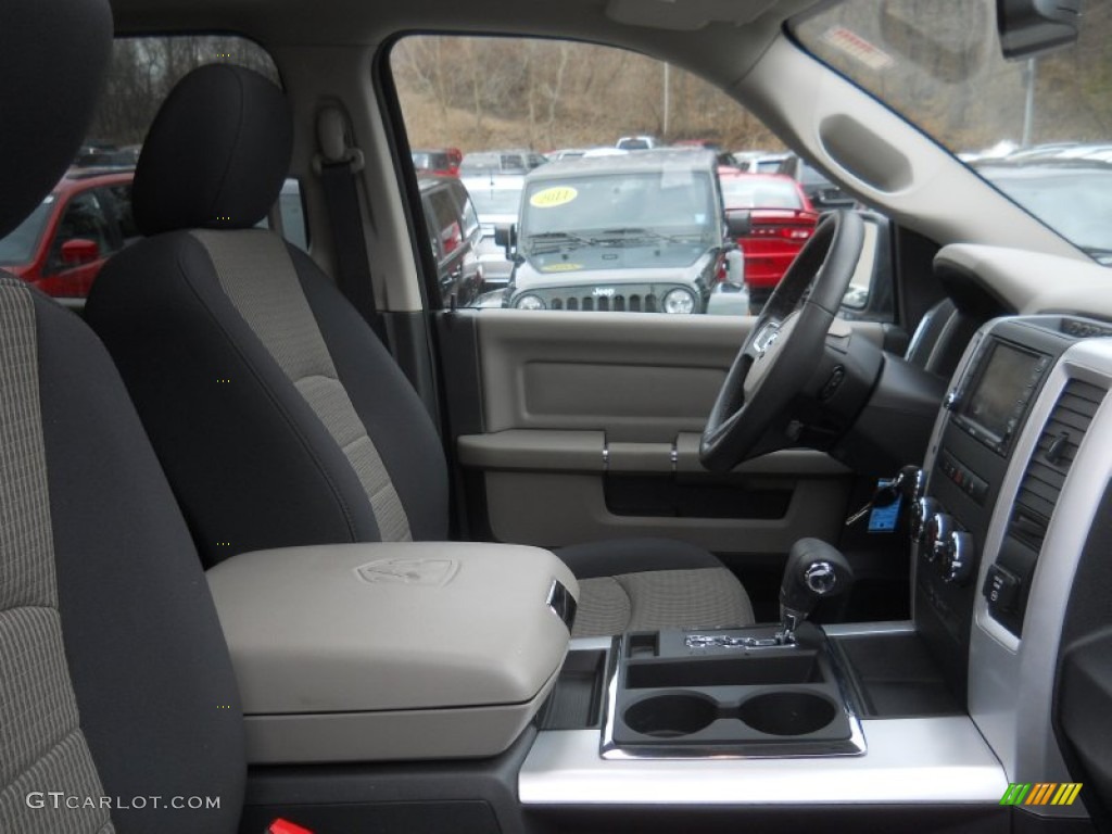 2011 Ram 1500 Big Horn Crew Cab 4x4 - Brilliant Black Crystal Pearl / Dark Slate Gray/Medium Graystone photo #7